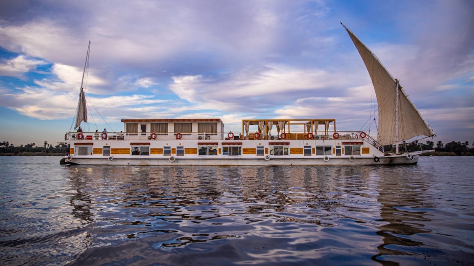 Sultana Cruise